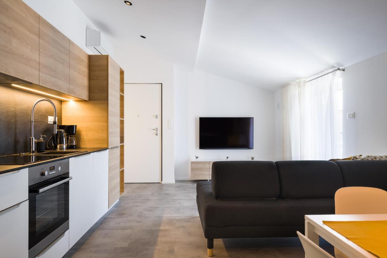 Apartmani Ana 2 I 3 Malinska Luaran gambar