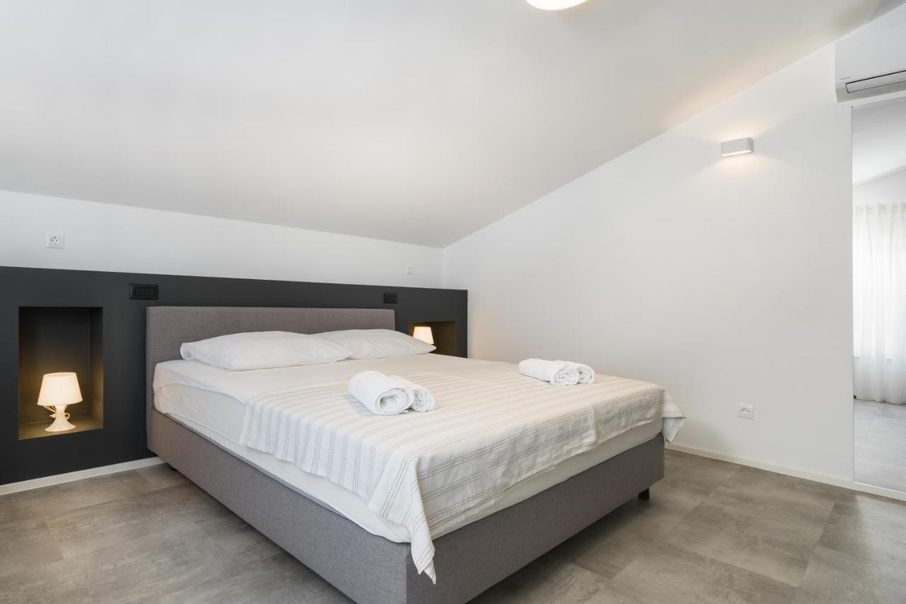 Apartmani Ana 2 I 3 Malinska Luaran gambar